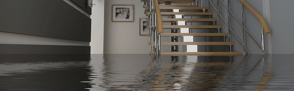 地下室淹水楼梯